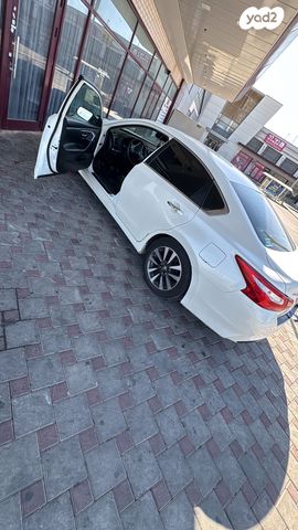 ניסאן אלטימה