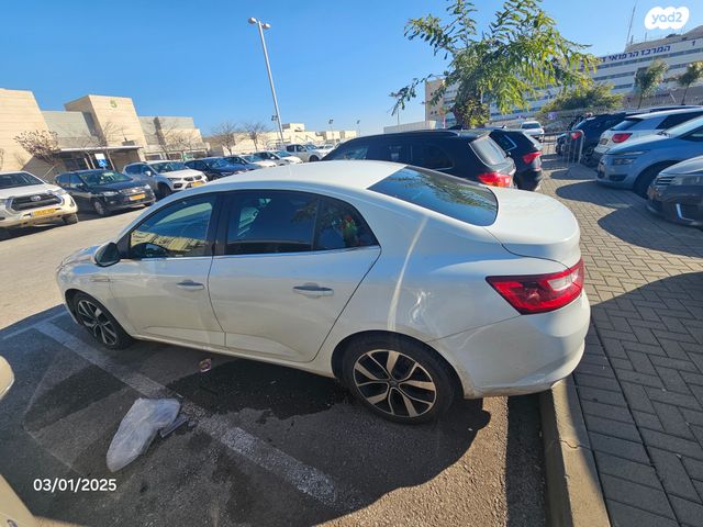 רנו מגאן