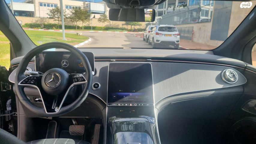 מרצדס-בנץ EQS SUV