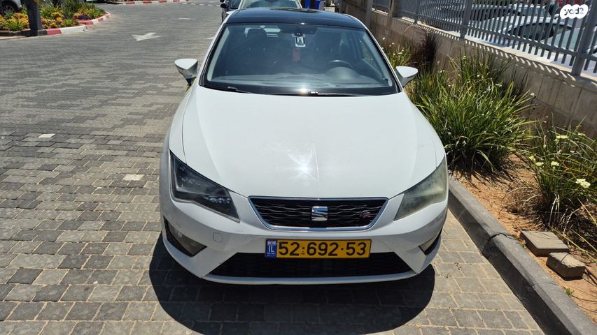 מודעת רכב סיאט לאון