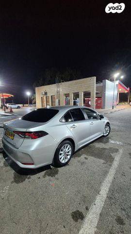 טויוטה קורולה