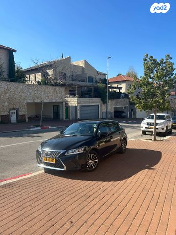 מודעת רכב לקסוס CT