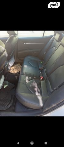 טויוטה קאמרי