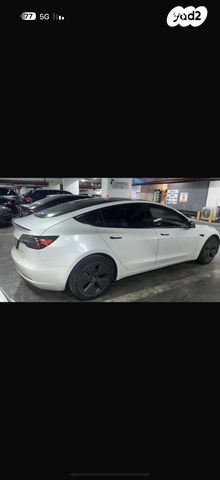 מודעת רכב טסלה מודל 3