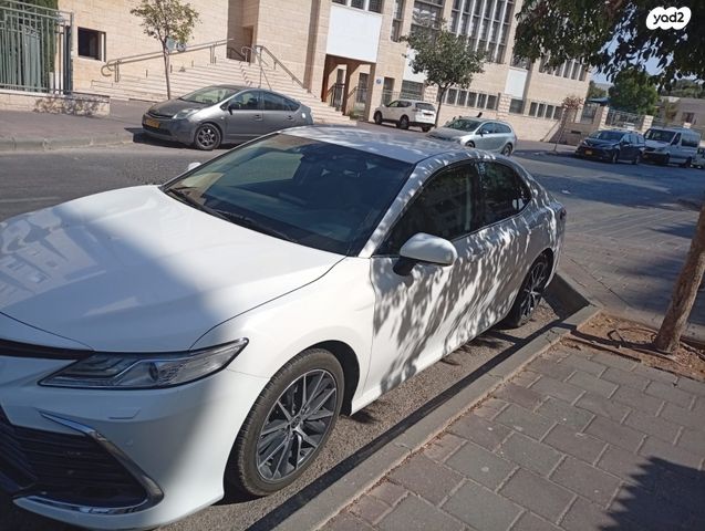 טויוטה קאמרי