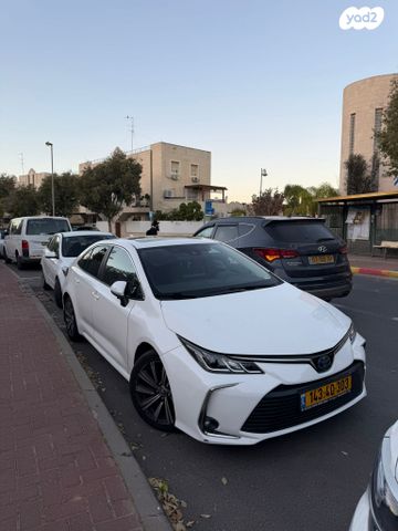 מודעת רכב טויוטה קורולה