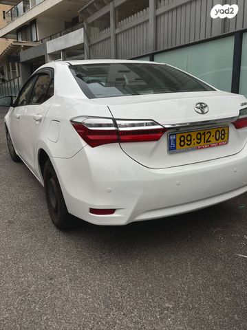 טויוטה קורולה