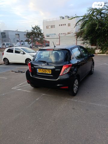 טויוטה יאריס