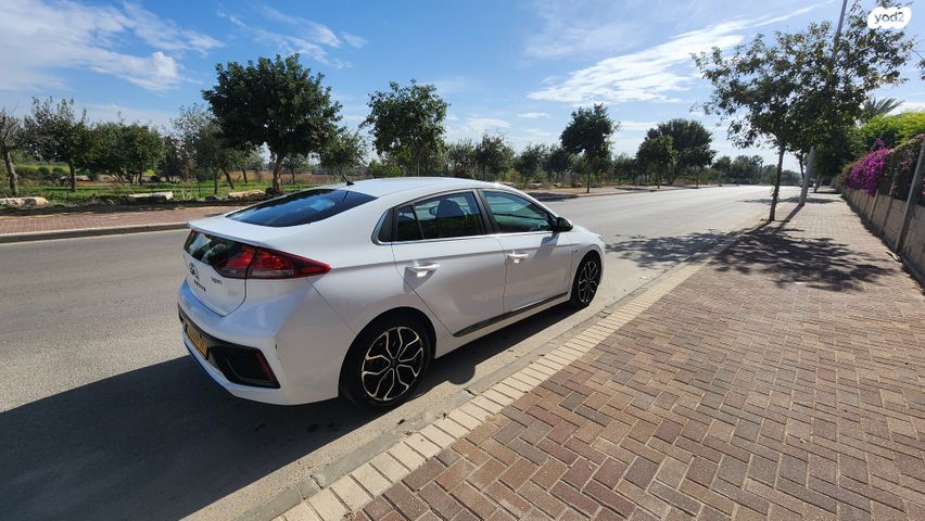 יונדאי איוניק