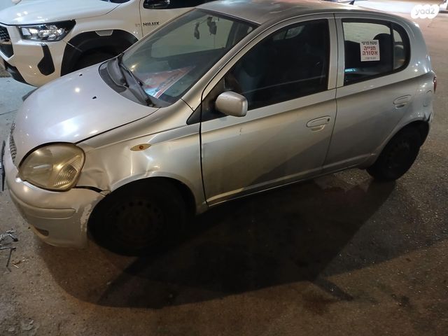 טויוטה יאריס