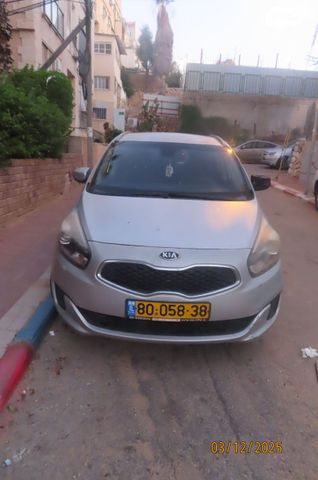 מודעת רכב קיה קארנס