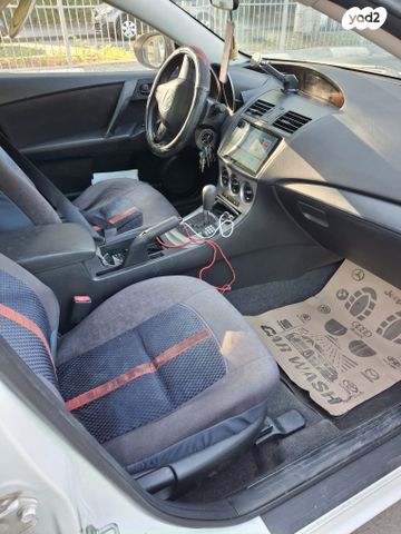 מודעת רכב מאזדה 3