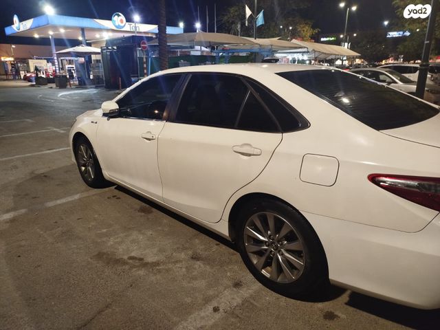 טויוטה קאמרי