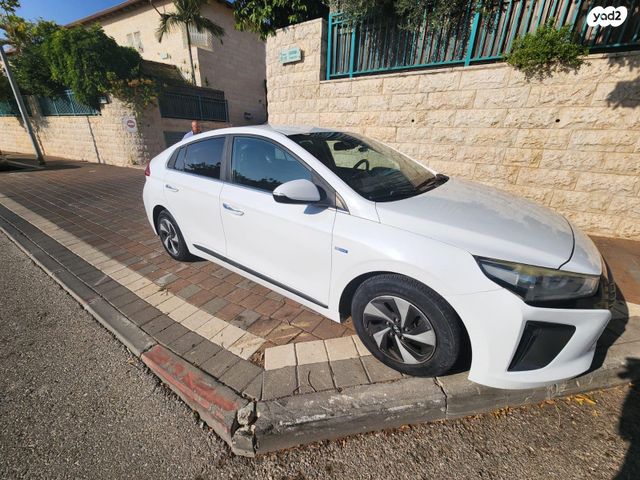 יונדאי איוניק