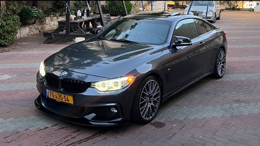 מודעת רכב ב מ וו סדרה 4