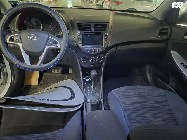 יונדאי אקסנט i25