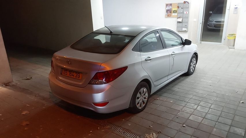 יונדאי אקסנט i25