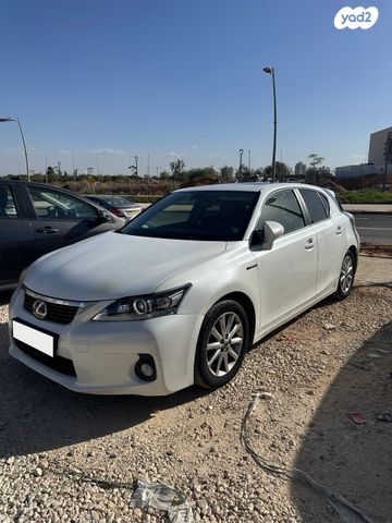 מודעת רכב לקסוס CT