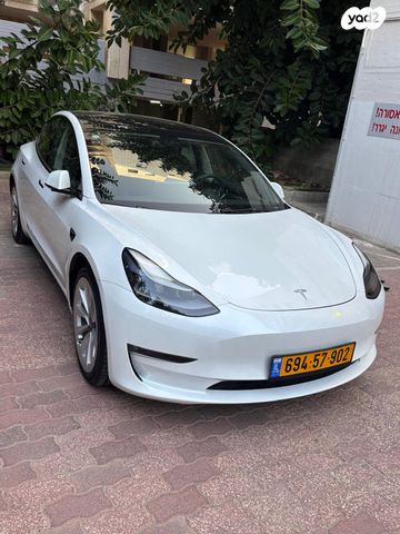 מודעת רכב טסלה מודל 3