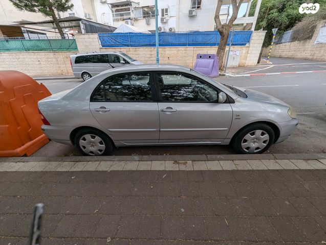 טויוטה קורולה