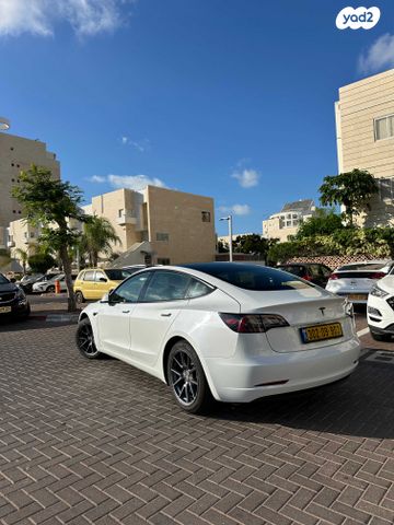 מודעת רכב טסלה מודל 3