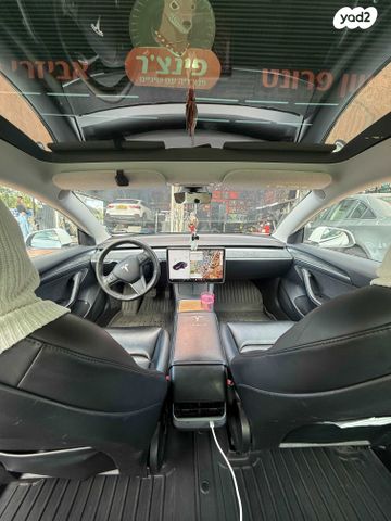 מודעת רכב טסלה מודל 3