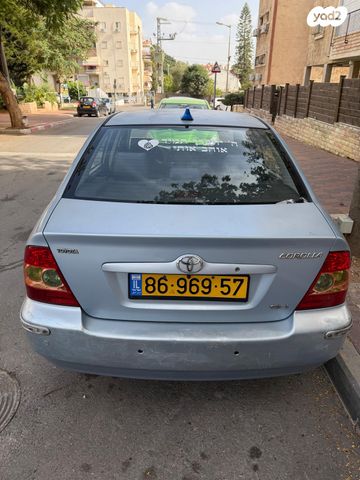 טויוטה קורולה
