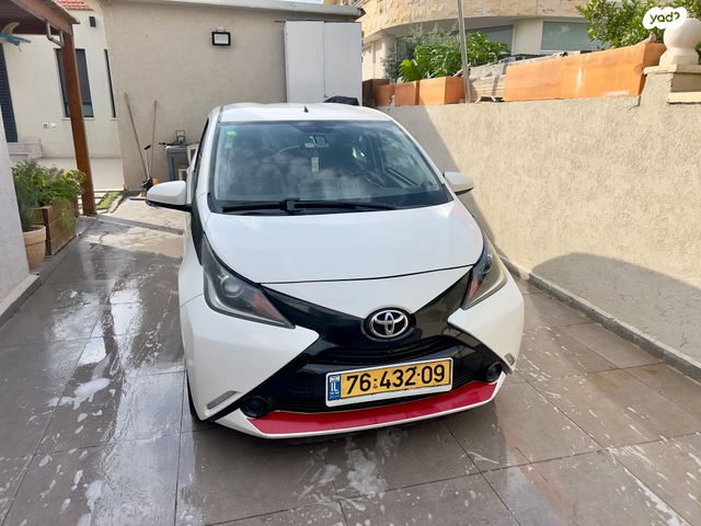 מודעת רכב טויוטה אייגו