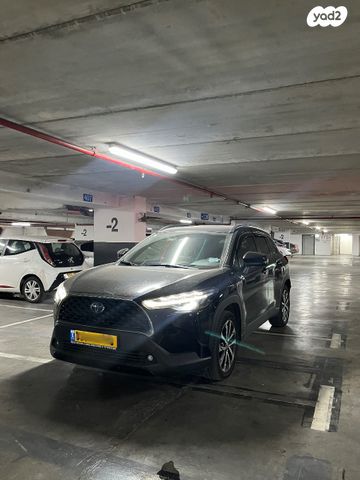מודעת רכב טויוטה קורולה קרוס