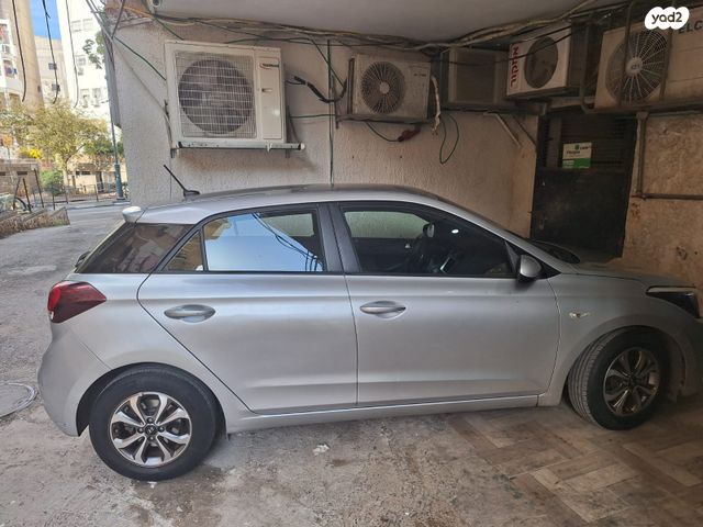 מודעת רכב יונדאי i20