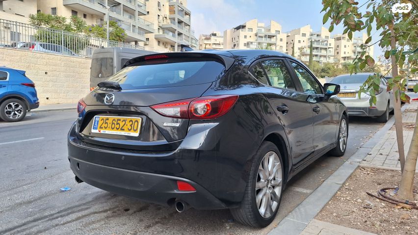 מודעת רכב מאזדה 3