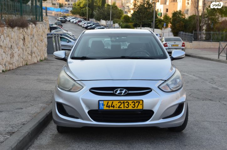 יונדאי אקסנט i25