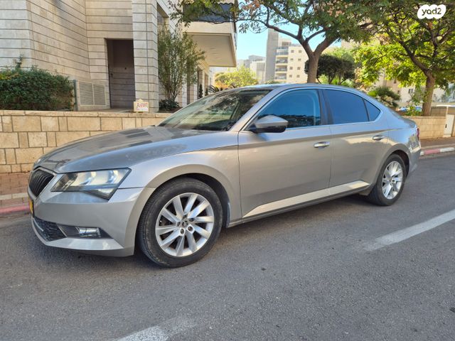 מודעת רכב סקודה סופרב