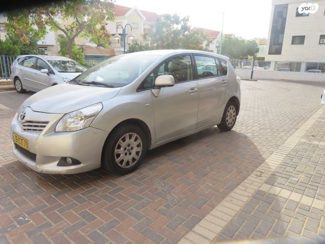 מודעת רכב טויוטה ורסו