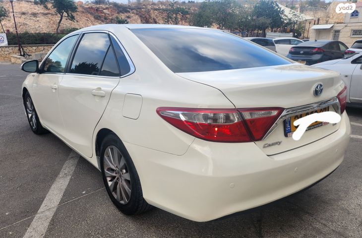 טויוטה קאמרי