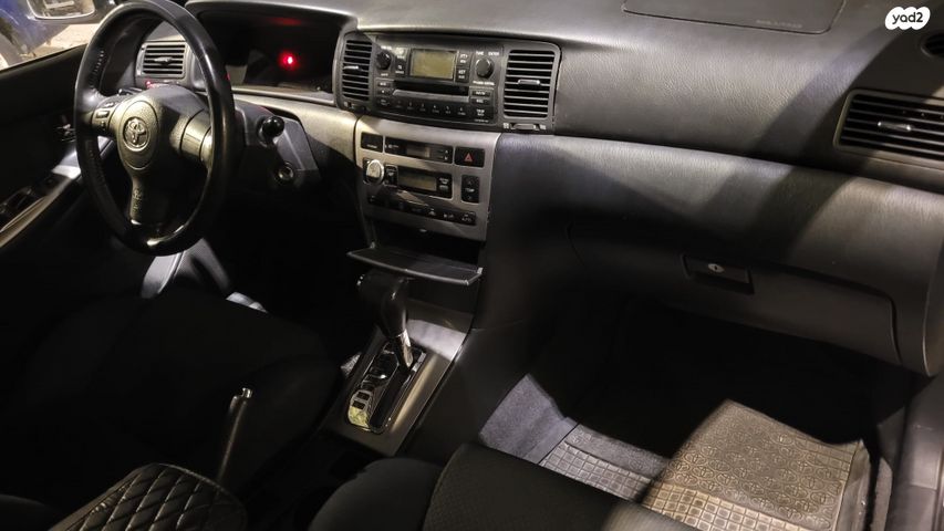 טויוטה קורולה