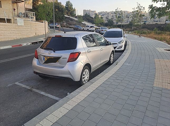 טויוטה יאריס