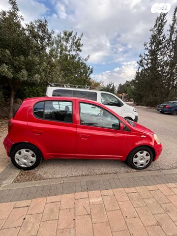 טויוטה יאריס