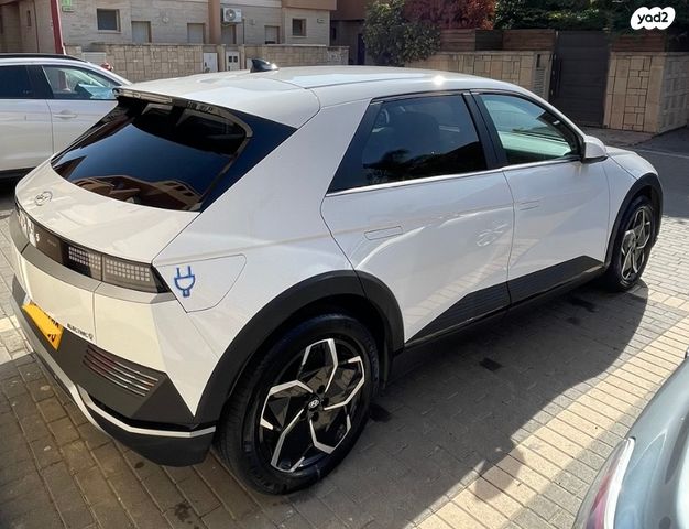 יונדאי איוניק 5