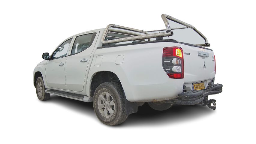 מיצובישי טרייטון / L200