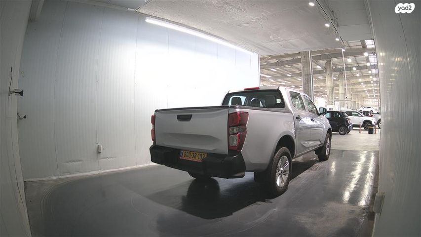 איסוזו די-מקס