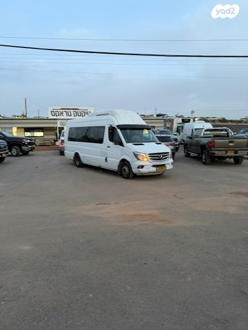 מודעת רכב מרצדס-בנץ ספרינטר