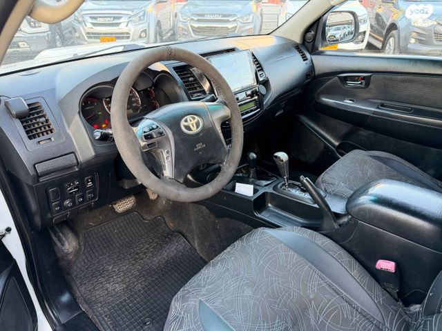 טויוטה היילקס