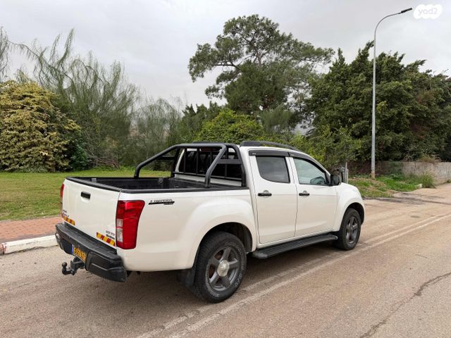 איסוזו די-מקס