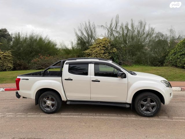 איסוזו די-מקס