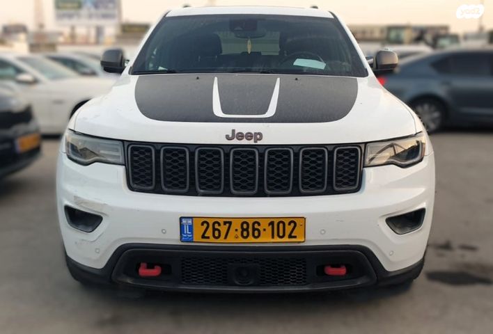 מודעת רכב ג'יפ גרנד צ'ירוקי