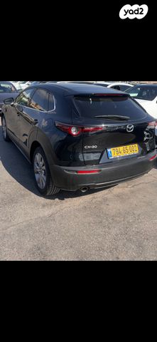 מודעת רכב מאזדה CX-30