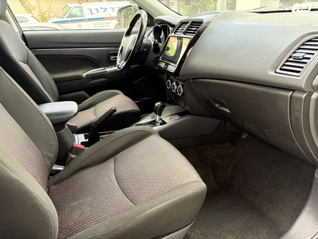 מיצובישי ASX