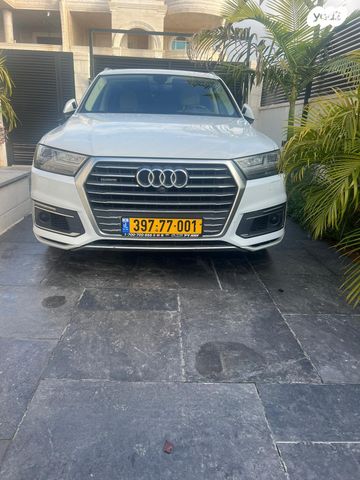 מודעת רכב אאודי Q7 2