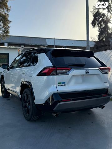 טויוטה RAV4